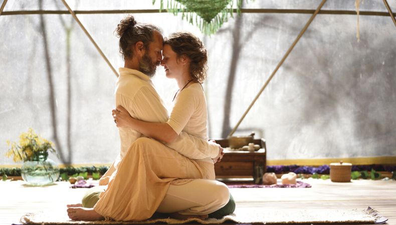 Cada vez más parejas acuden a seminarios de sexo tántrico: ¿Cómo son y para qué sirven?