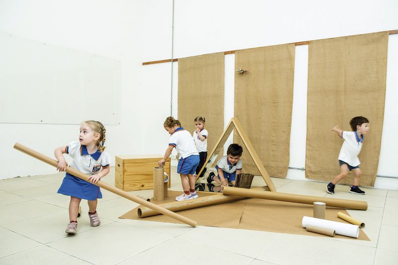 Kinder By Elbio Fernández