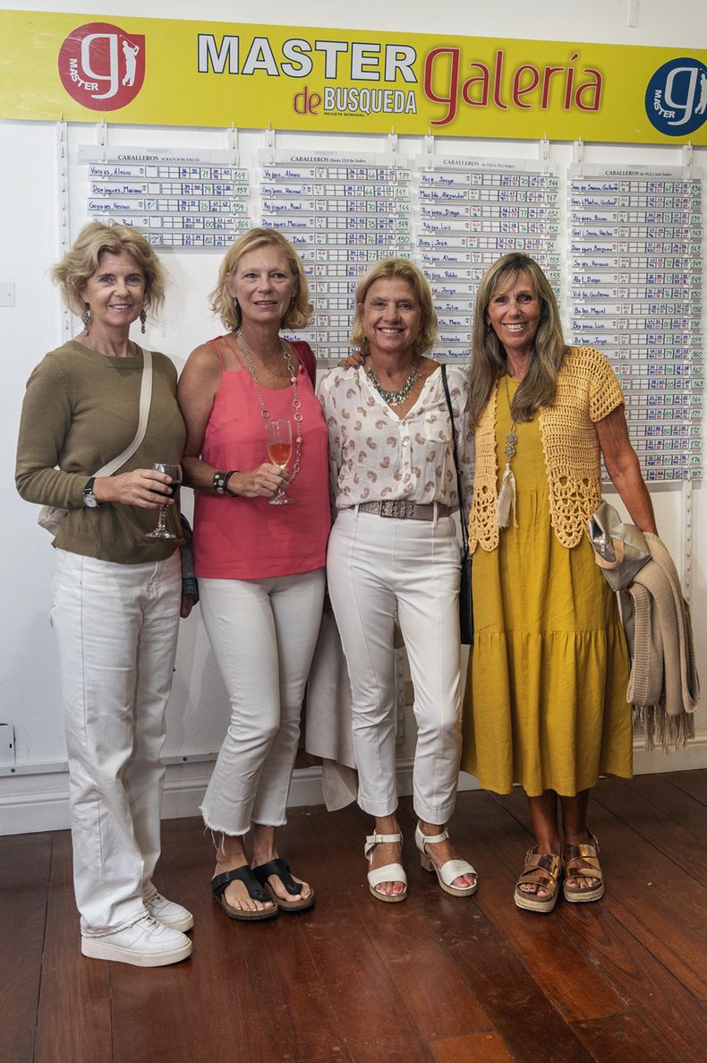 Eña González Estrada, María Zavalía, María Lemire y Vicky Terra