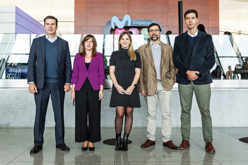 De Movistar: CEO José Luis Aiello, directora de Asuntos Públicos Leticia Lago, directora de Movistar Empresas Valentina Lamas, director de Recursos Humanos Alejandro San Martín y director de Tecnología Alejandro González