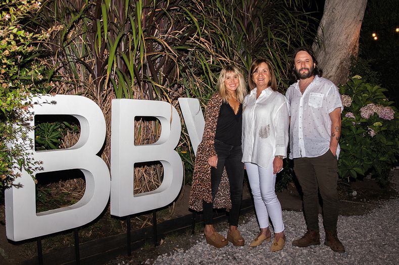 De BBVA: la gerenta de Marketing Virginia Molfese y la directora de Banca Comercial María del Rosario Corral con Leandro Quiroga Ferreres, de Medio y Medio 
