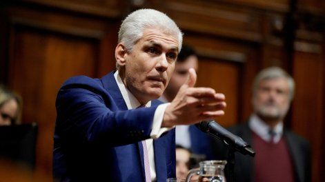 Rodrigo Goñi durante la sesión inaugural de la segunda Cumbre Mundial de Comisiones de Futuro en el Palacio Legislativo.
