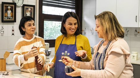 Búsqueda | Claudia y Stella Pérez del Castillo con Cristina Nogueira