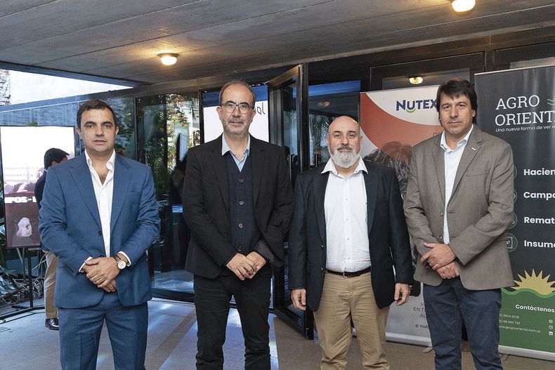 De Búsqueda: productor de Agro de Búsqueda Juan Luis Dellapiazza, director Andrés Danza, gerente general Daniel Mendiverry y coordinador general de Agro de Búsqueda Ruben Silvera