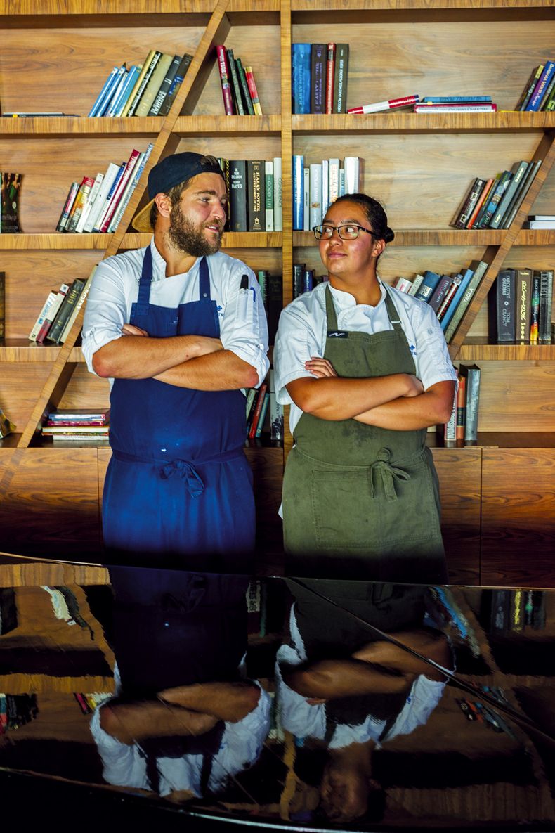 Los chefs Juan Martín Ferrari y Eliana Osorio