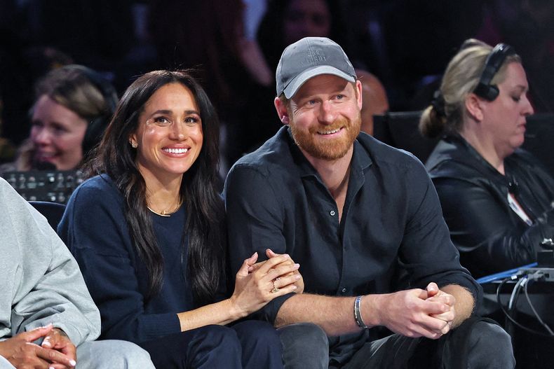 El príncipe Harry y Meghan Markle convirtieron el All Star Game en una salida romántica.