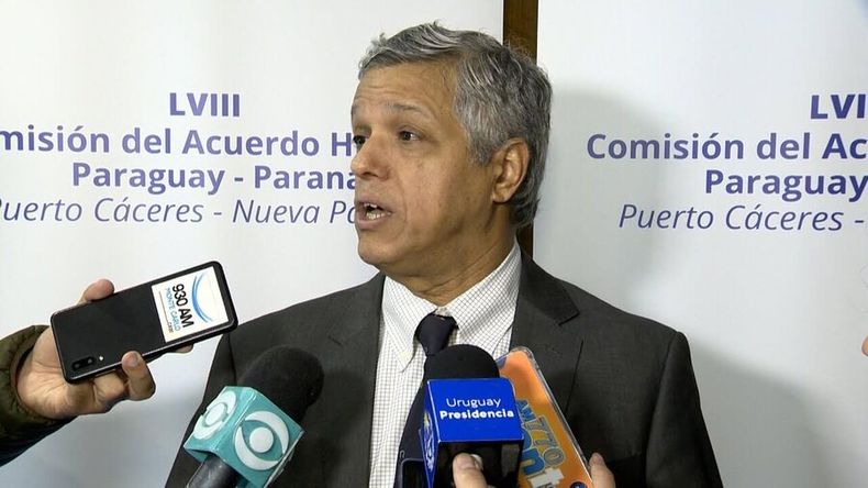 Carlos Mata en una conferencia de prensa Foto: Cancillería