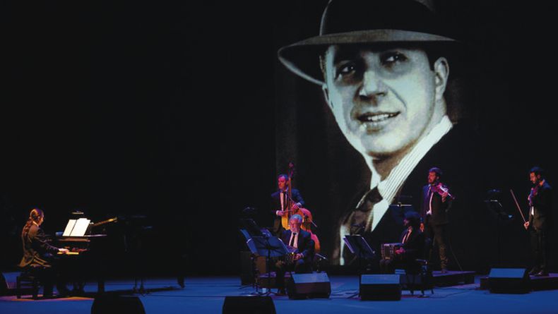 Centenario de La Cumparsita en el Teatro Solís.
