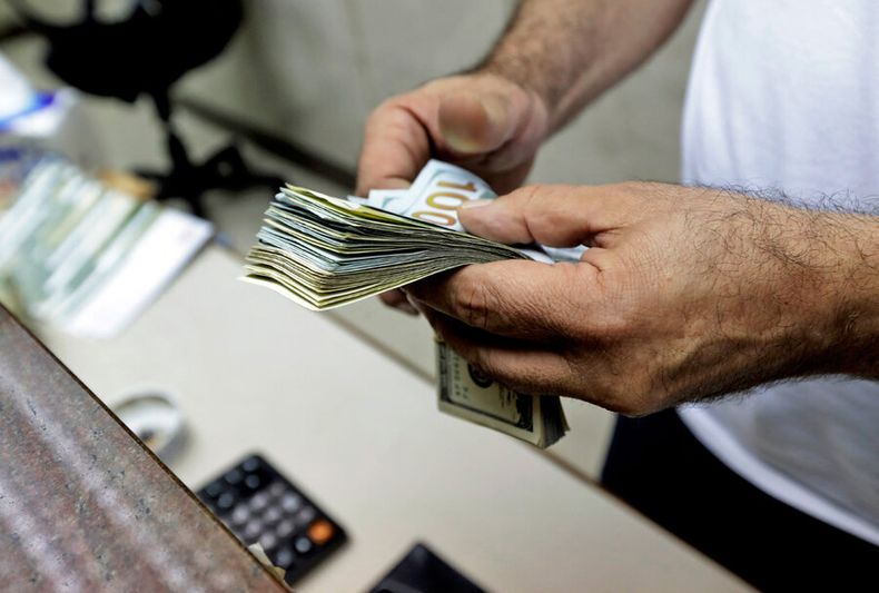 imagen de El dólar sigue débil, en contexto inestable y de suba de tasas