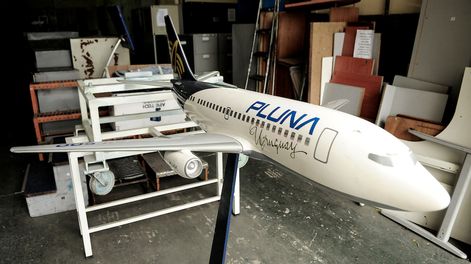 Remate de mobiliario de Pluna en 2017. Remate de mobiliario de Pluna en 2017.