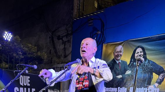 Gustavo Salle en la sede de Identidad Soberana Gustavo Salle en la sede de Identidad Soberana