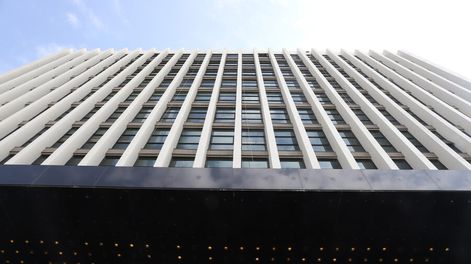 imagen de Parque fotovoltaico y cargadores en los shoppings para promover la movilidad eléctrica