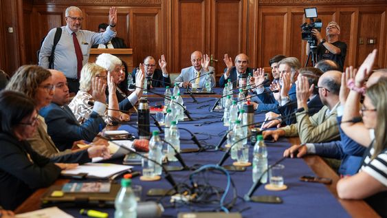 Primera sesión de la comisión bicameral creada para investigar el caso Cardama. Primera sesión de la comisión bicameral creada para investigar el caso Cardama.