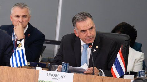 Yamandú Orsi durante su discurso en la Cumbre de los BRICS