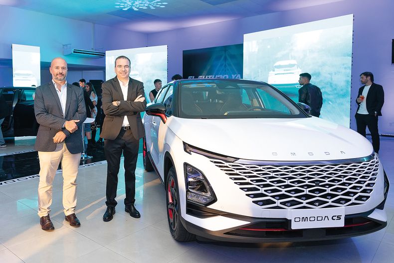 De Santa Rosa Motors: gerente comercial Fernando Mena y director de Operaciones Pablo Ramos