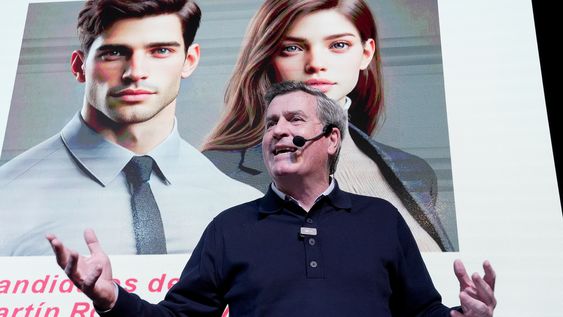 En la sede del Partido Colorado, Pedro Bordaberry y los candidatos de la inteligencia artificial En la sede del Partido Colorado, Pedro Bordaberry y los candidatos de la inteligencia artificial