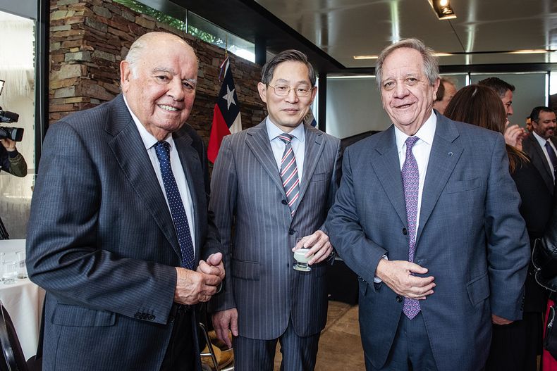 Enrique Iglesias, el embajador de China Huang Yazhong y el secretario general de la Asociación Latinoamericana de Integración (Aladi) Sergio Abreu