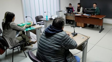 Alejandro Astesiano durante la audiencia en el Juzgado Penal en Montevideo. Foto: Javier Calvelo / adhocFOTOS