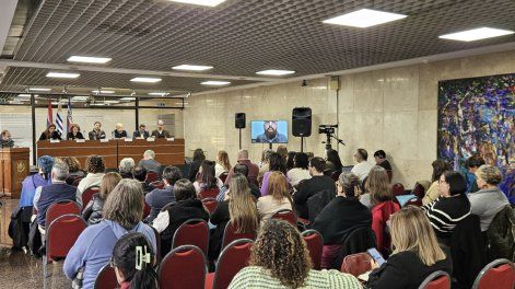 Seminario “Desafíos para la protección de la libertad de expresión y el acceso a la información en Internet” en el Palacio Legislativo