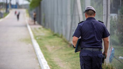 Búsqueda | Complejo Penitenciario Santiago Vazquez (ex-Comcar) en Montevideo. Foto: Mauricio Zina / adhocFOTOS