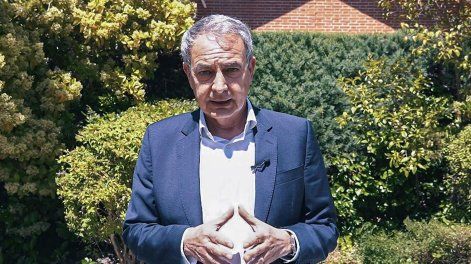 Captura del video enviado por el expresidente del Gobierno José Luis Rodríguez Zapatero, en el que ha asegurado este martes tras su imputación en la causa de Plus Ultra que “jamás” ha hecho gestiones ante ninguna “administración pública ni sector público en relación con el rescate” de la aerolínea.&nbsp;