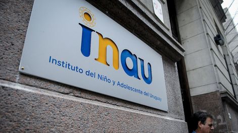 Sede del INAU. Foto: Javier Calvelo/ adhocFOTOS