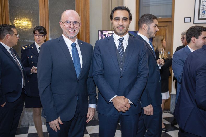 Secretario general del Ministerio de Relaciones Exteriores Diego Escuder y subsecretario de Salud Pública José Luis Satdjian