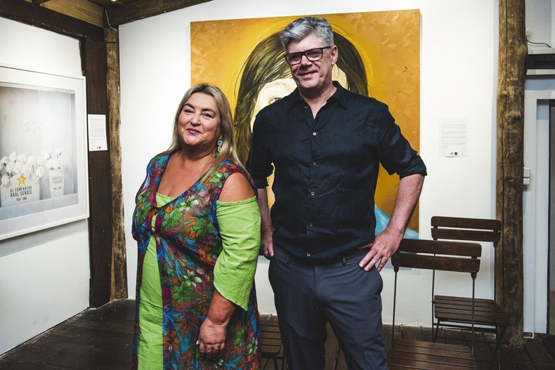 Karina Carrara con Fernando López Lage, director de la Fundación de Arte Contemporáneo 