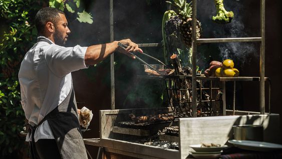 Foto: Adrian Echeverriaga. Brian Pérez en la parrilla de Las Piedras. 