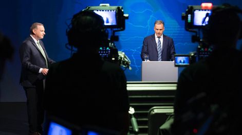 Un debate presidencial sin sorpresas ni riesgos dejó a ambos bandos conformes y a los analistas con sabor a empate