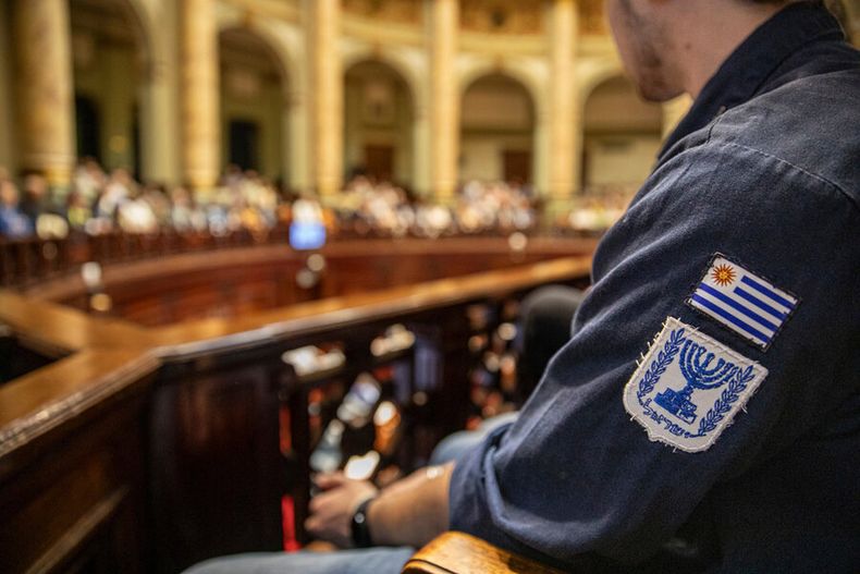 Homenaje realizado en enero en el Parlamento a las víctimas del Holocausto. Foto: Mauricio Zina / adhocFOTOS