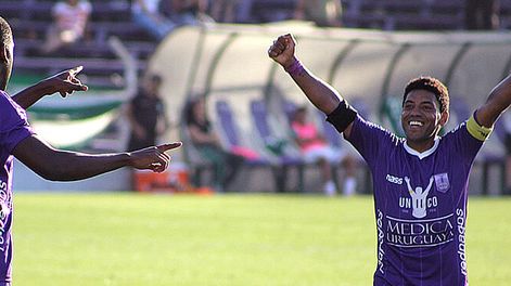 imagen de Defensor Sporting despidió a Nico Olivera, el ídolo que nunca se quiso ir