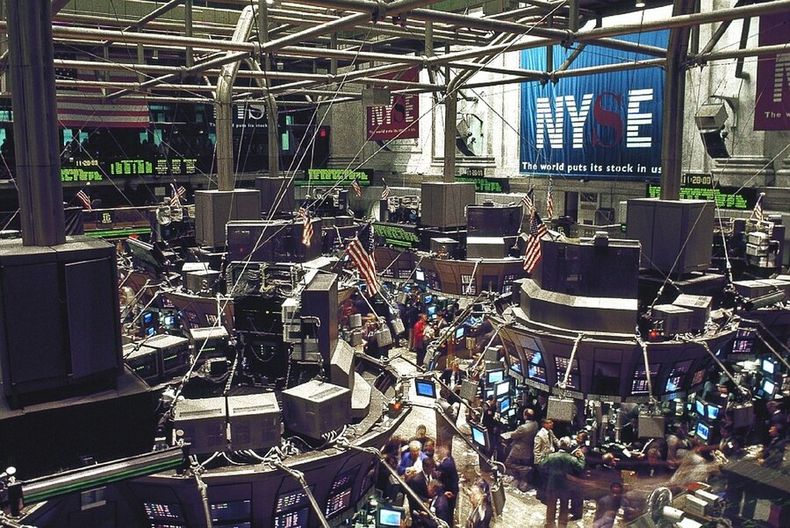 imagen de Mercados accionarios agitados; bonos uruguayos estables