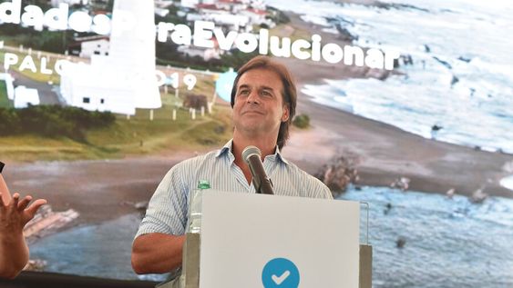 imagen de Lacalle Pou y un mensaje a dos bandas en La Paloma: mostró estructura para la interna y equipo técnico para el gobierno imagen de Lacalle Pou y un mensaje a dos bandas en La Paloma: mostró estructura para la interna y equipo técnico para el gobierno