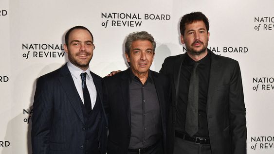 Peter Lanzani y Ricardo Darín, protagonistas de Argentina, 1985, junto al director Santiago Mitre