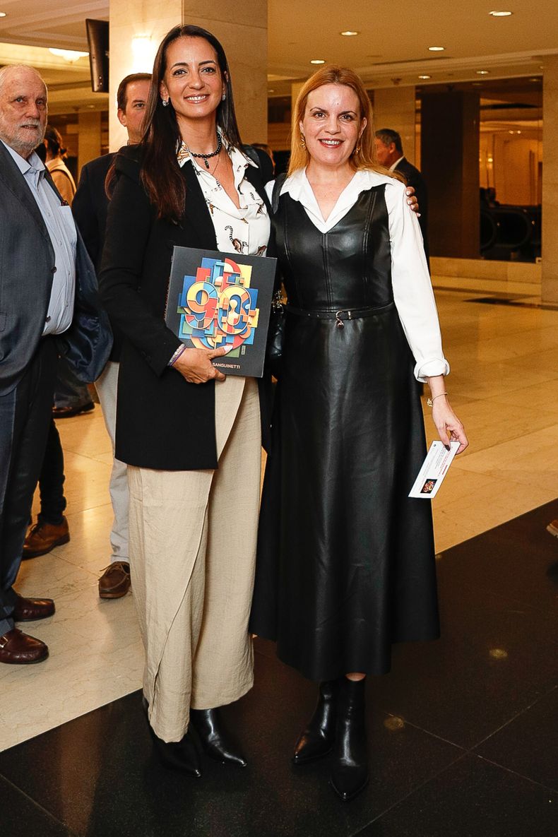 Diputada Carolina Benech y Lorena Solís.