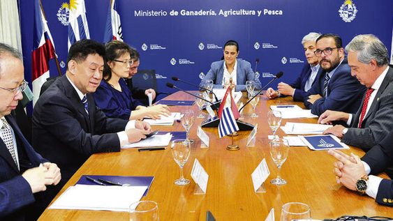 En abril el MGAP recibió al viceadministrador de la Administración Nacional de Alimentos de China. Foto: Presidencia En abril el MGAP recibió al viceadministrador de la Administración Nacional de Alimentos de China. Foto: Presidencia