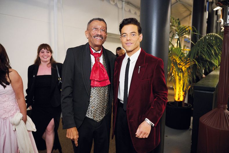 El premiado diseñador de producción Wynn Thomas junto al ganador del Oscar Rami Malek. El premiado diseñador de producción Wynn Thomas junto al ganador del Oscar Rami Malek.