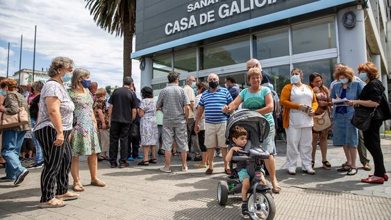 “Dejaremos en claro cómo encontramos a Casa de Galicia cuando asumimos y haremos conocer (...) los responsables”, anunció Alberto Iglesias. Foto: Mauricio Zina.