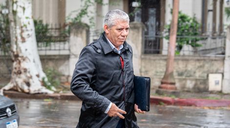 El senador Felipe Carballo