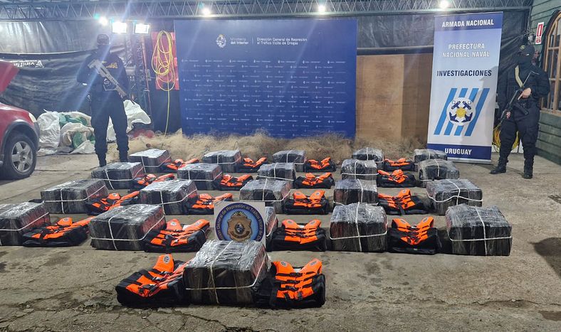 Parte de la cocaína incautada por la Policía en Uruguay, con destino a Europa