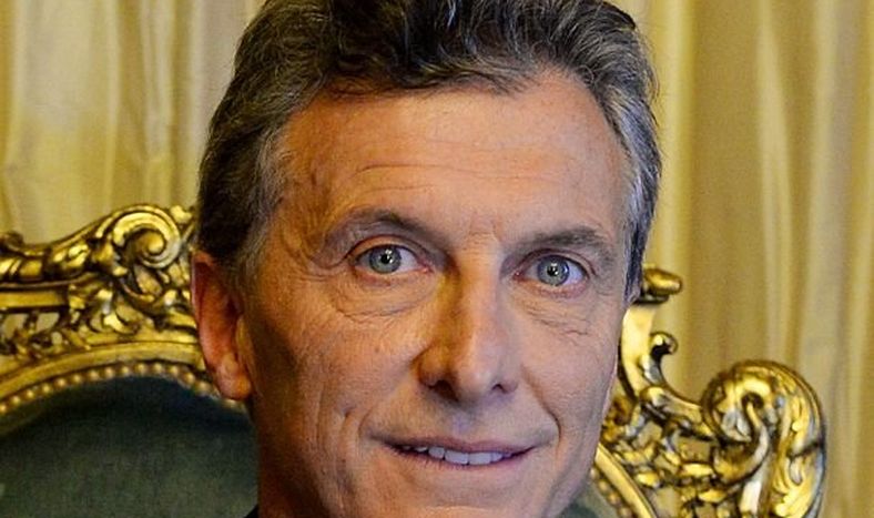 imagen de Macri dice que ordenó estudiar costos de un puente binacional