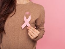 en el mes de la prevencion del cancer de mama: los numeros en uruguay, la campana y una historia de vida