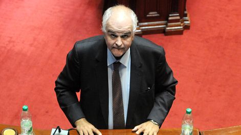 Gustavo Penadés en el Senado. Foto: Javier Calvelo, adhocFOTOS