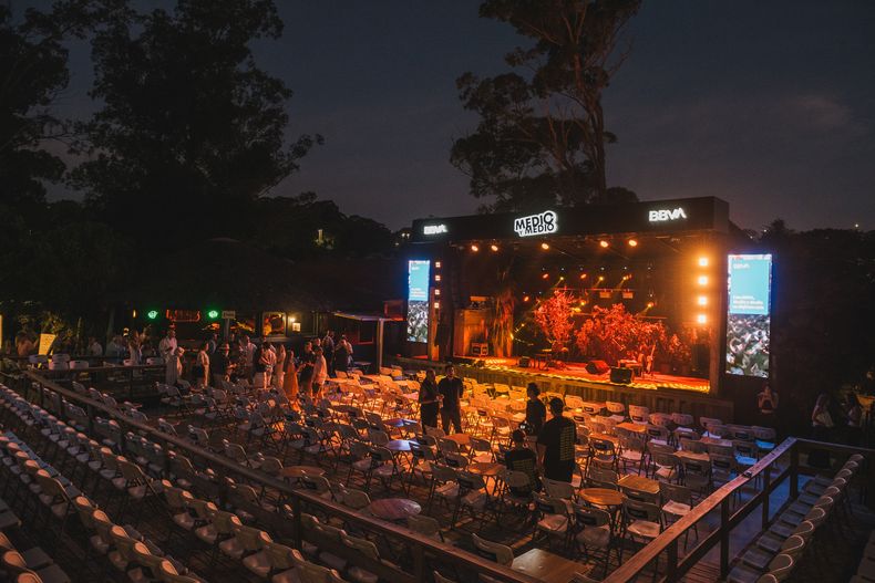 La edición 2026 tuvo su puntapié inicial el sábado 27 de diciembre con un concierto de Hugo Fattoruso y Fernando Cabrera.