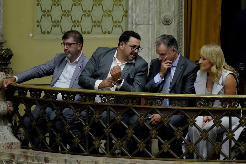 Fernando Pereira, Alejandro Sánchez, Yamandú Orsi y Carolina Cosse, durante la asunción de la nueva Legislatura.&nbsp;