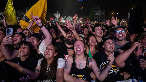 tres de cada 10 jovenes uruguayos ven a un gobierno militar como opcion ?viable? en una crisis; confian en la policia y desconfian de las iglesias y los influencers tres de cada 10 jovenes uruguayos ven a un gobierno militar como opcion ?viable? en una crisis; confian en la policia y desconfian de las iglesias y los influencers