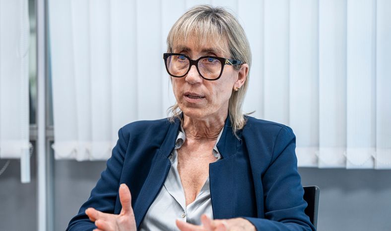 María Helena Mainard en la sede de la Asociación de Magistrados del Uruguay en Montevideo