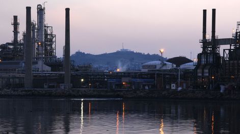 imagen de Informe de Ancap sostiene que procesar el petróleo en La Teja es millones de dólares más barato que importar las naftas ya refinadas