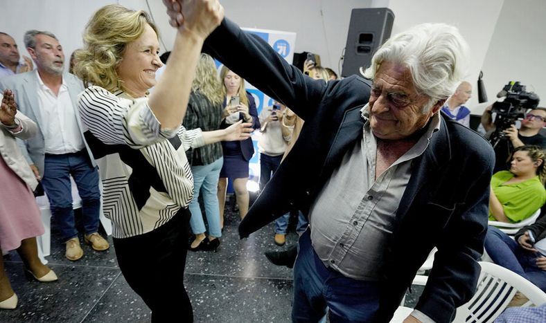 Laura Raffo y el expresidente Luis Alberto Lacalle Herrera, uno de los impulsores de su precandidatura. Foto: Javier Calvelo / adhocFOTOS